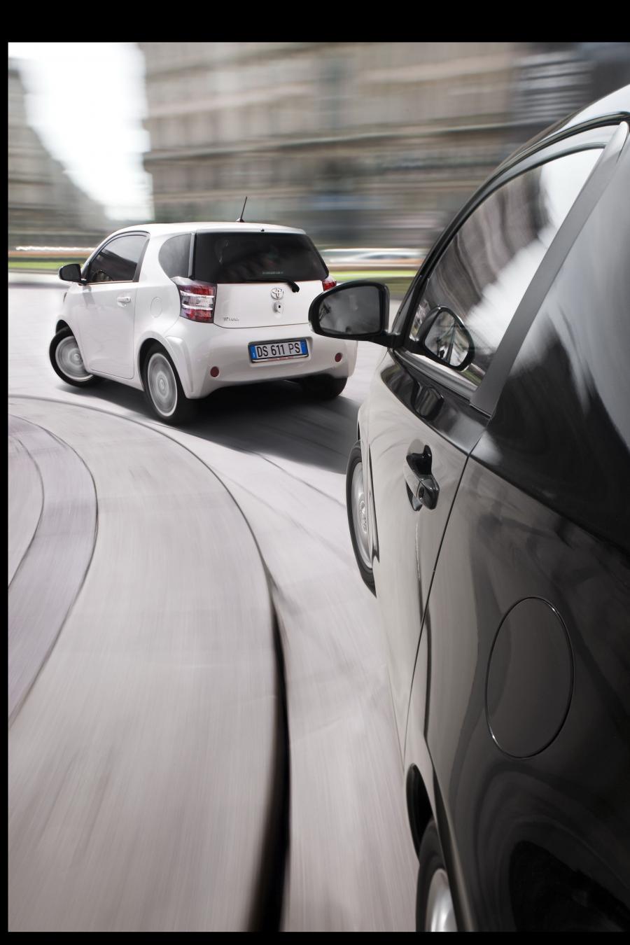  Toyota iQ 2008 года  (фото 174 из 225)